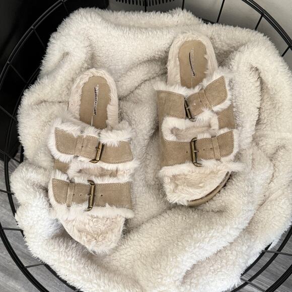 Free People Intentionally Blank Rule Sherpa Breaker Sandal Tan Suede Ivory - Picture 3 of 5